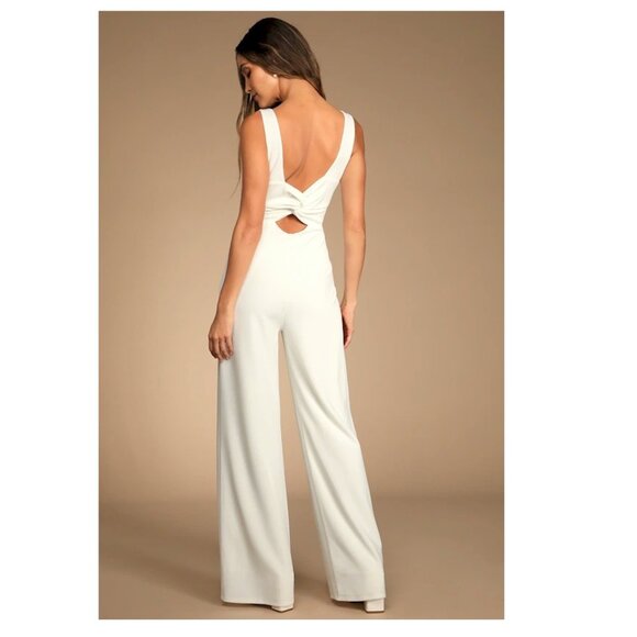 Lulus Positive Twist White Sleeveless Twist-Back Wide-Leg Jumpsuit Small NWOT - Picture 3 of 9